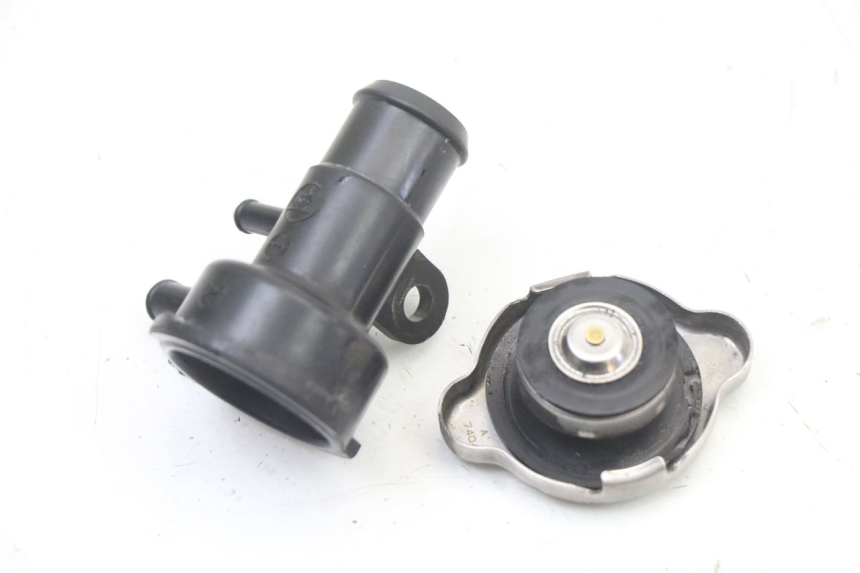photo de BOUCHON RADIATEUR YAMAHA YP T-MAX TMAX 530 (2017 - 2020)