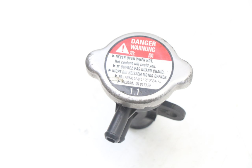photo de BOUCHON RADIATEUR YAMAHA YP T-MAX TMAX 530 (2017 - 2020)