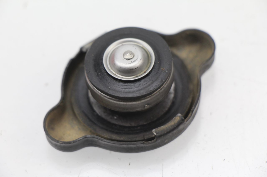 photo de BOUCHON RADIATEUR YAMAHA YZ 125 (1994 - 1997)