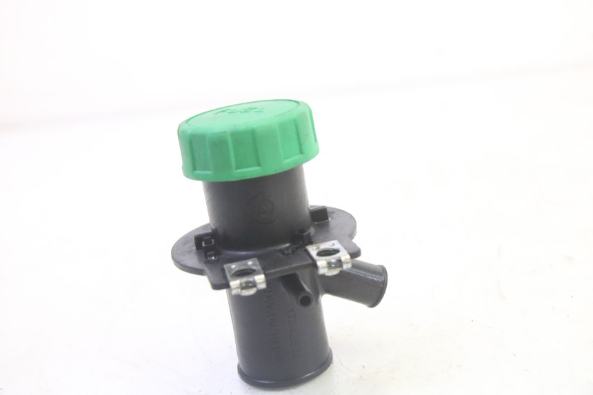 photo de BOUCHON RESERVOIR ESSENCE QUADRO 4 4D 350 (2015 - 2018)