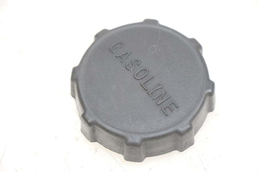 photo de BOUCHON RESERVOIR ESSENCE APRILIA SR 2T 50 (2012 - 2017)