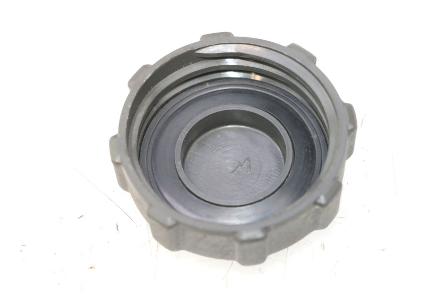 photo de BOUCHON RESERVOIR ESSENCE APRILIA ATLANTIC S 125 (2010 - 2013) - Détail de la pièce