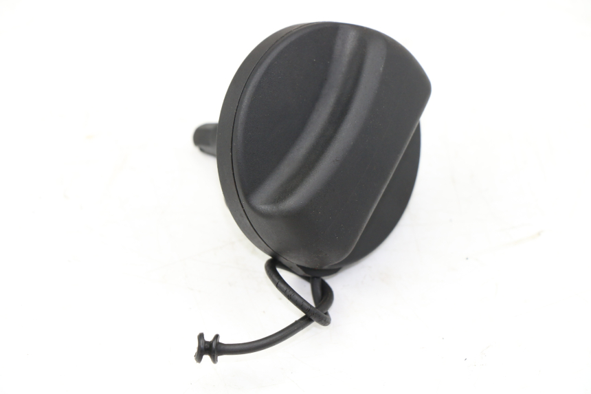 photo de BOUCHON RESERVOIR ESSENCE BMW C GT 650 (2012 - 2015)