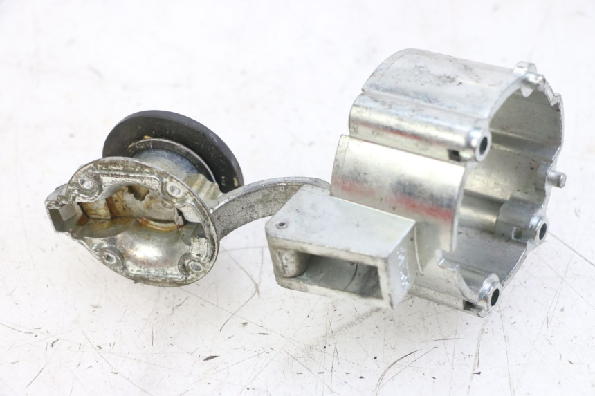 photo de BOUCHON RESERVOIR ESSENCE YAMAHA BW'S BWS 125 (2010 - 2013)