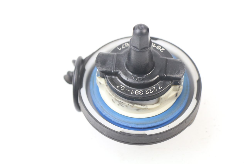 photo de BOUCHON RESERVOIR ESSENCE BMW C SPORT 650 (2015 - 2021)