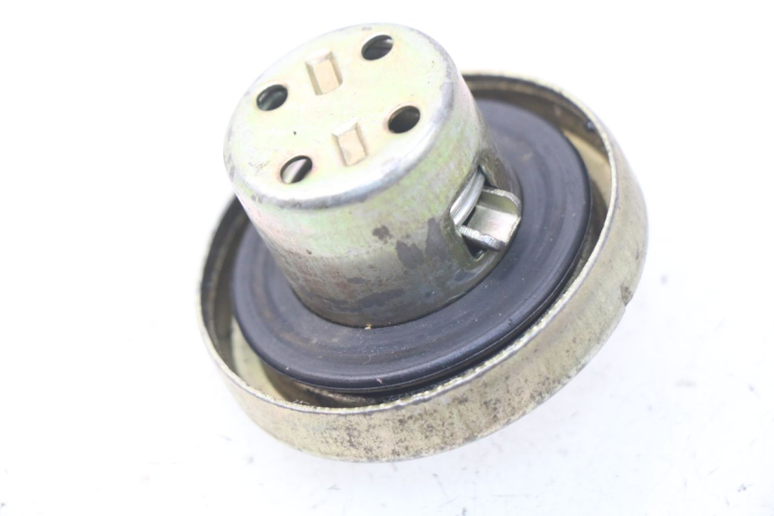 photo de BOUCHON RESERVOIR ESSENCE JMSTAR CJ12M 125 (2005 - 2007)