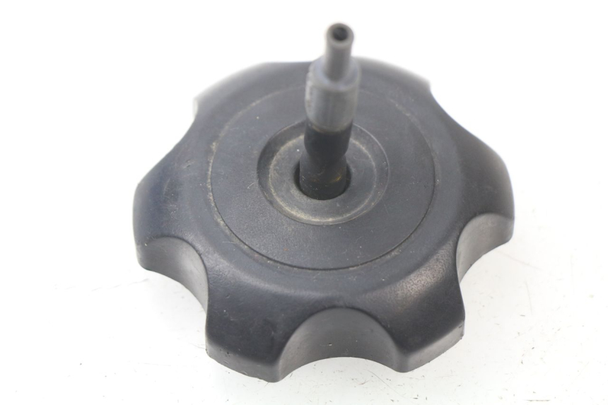 photo de BOUCHON RESERVOIR ESSENCE HONDA CRF CR-F 450 (2001 - 2005)