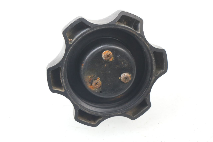 photo de BOUCHON RESERVOIR ESSENCE HONDA CRF CR-F 450 (2001 - 2005)