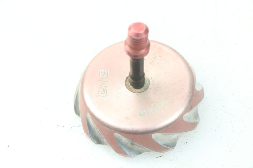 photo de BOUCHON RESERVOIR ESSENCE HONDA CRF CR-F 450 (2005 - 2008)