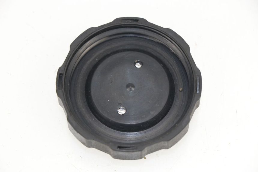 photo de BOUCHON RESERVOIR ESSENCE PEUGEOT ELYSEO 125 (1999 - 2004)