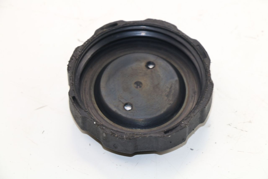 photo de BOUCHON RESERVOIR ESSENCE PEUGEOT ELYSEO 100 (1998 - 2004)