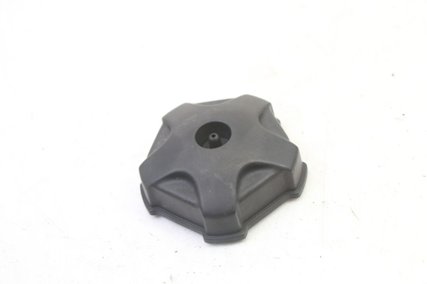photo de BOUCHON RESERVOIR ESSENCE APRILIA ETX 125 (1998 - 2002)