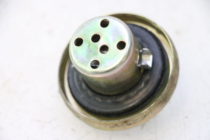 photo de BOUCHON RESERVOIR ESSENCE JM MOTORS EVOLIS 4T 50 (2018 - 2022) - Vue principale