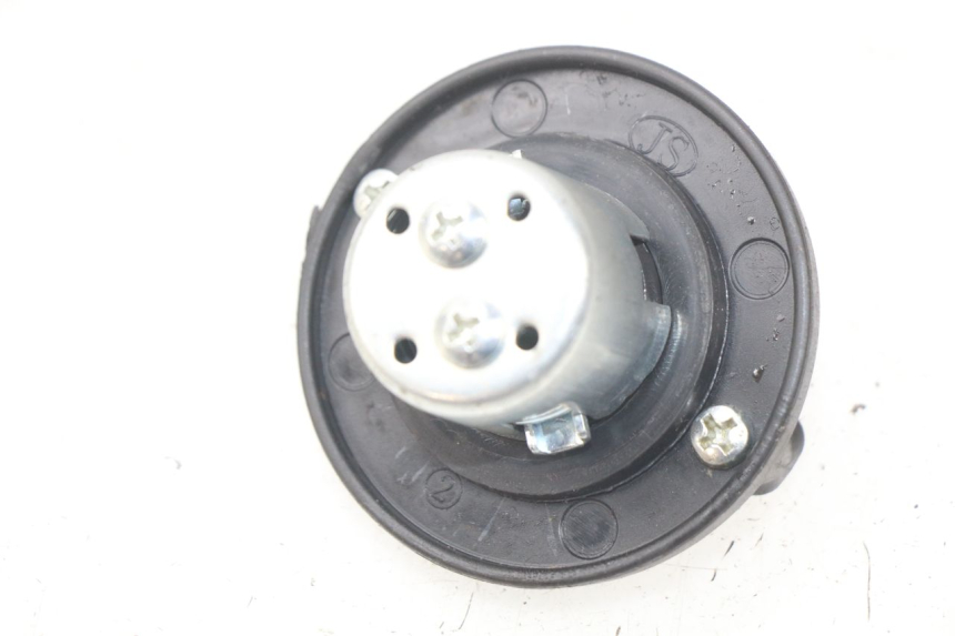 photo de BOUCHON RESERVOIR ESSENCE JM MOTORS F45i 4T 50 (2020 - 2023)