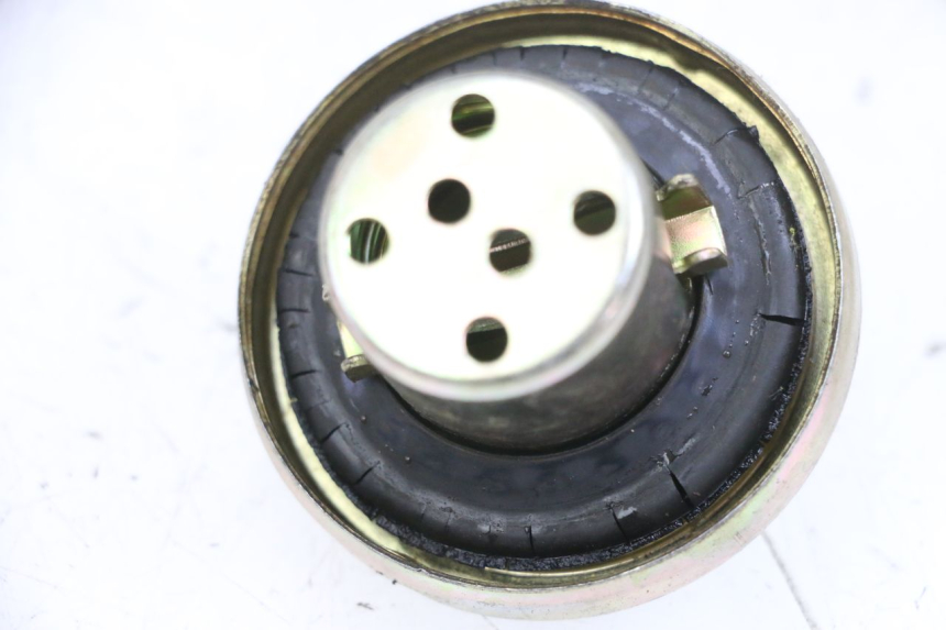 photo de BOUCHON RESERVOIR ESSENCE BTC FELICE SPORT 50