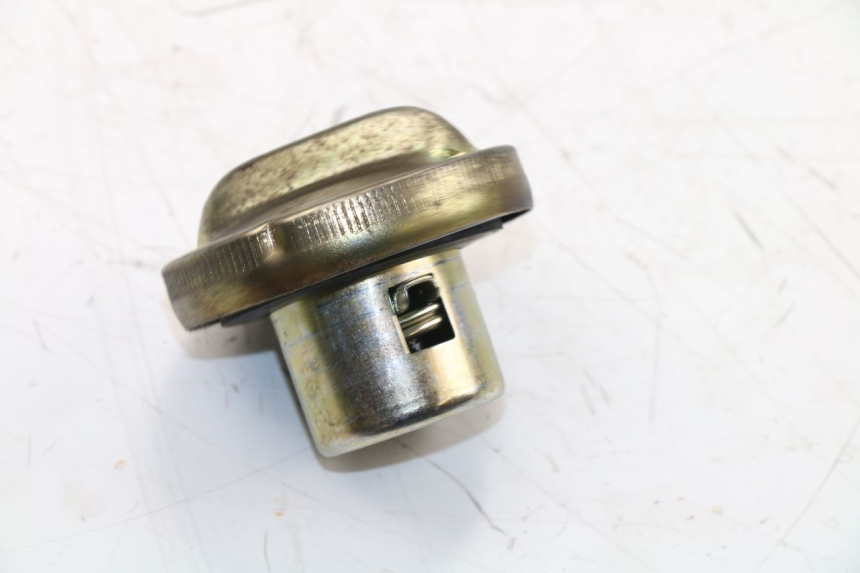 photo de BOUCHON RESERVOIR ESSENCE SYM FIDDLE 2 125 (2010 - 2013)