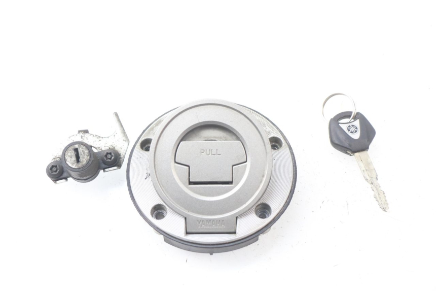 photo de BOUCHON RESERVOIR ESSENCE YAMAHA FJR ABS 1300 (2006 - 2012) - Vue principale