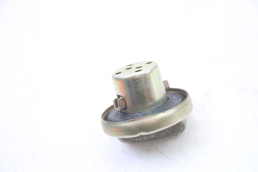 photo de BOUCHON RESERVOIR ESSENCE VENESI FLY RETRO 4T 50 (2020 - 2025)