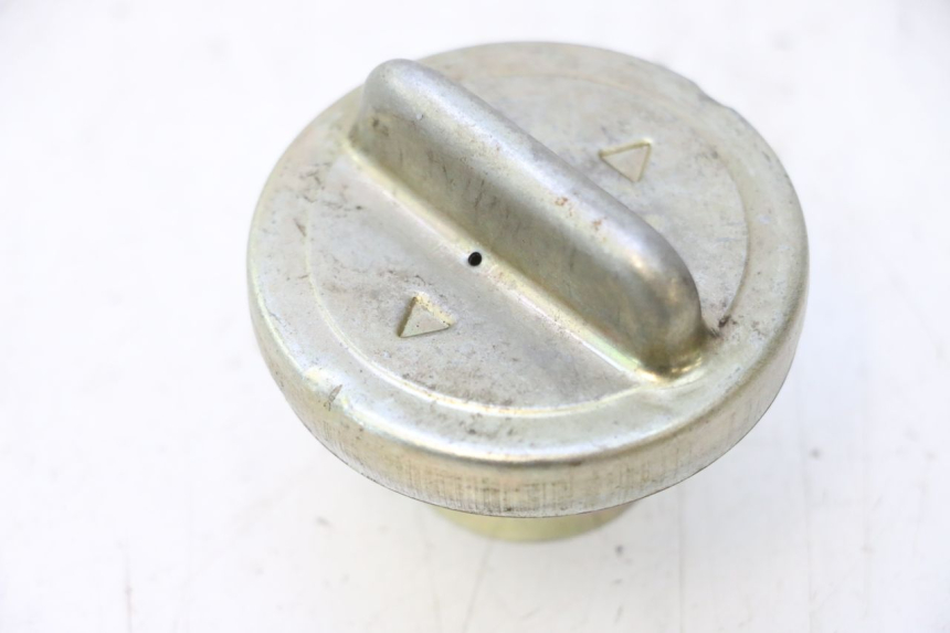 photo de BOUCHON RESERVOIR ESSENCE VASTRO GP 2T 50 (2013 - 2017) - Détail de la pièce