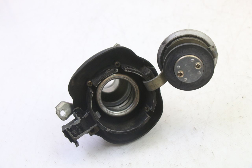 photo de BOUCHON RESERVOIR ESSENCE KYMCO GRAND DINK 125 (2008 - 2014)