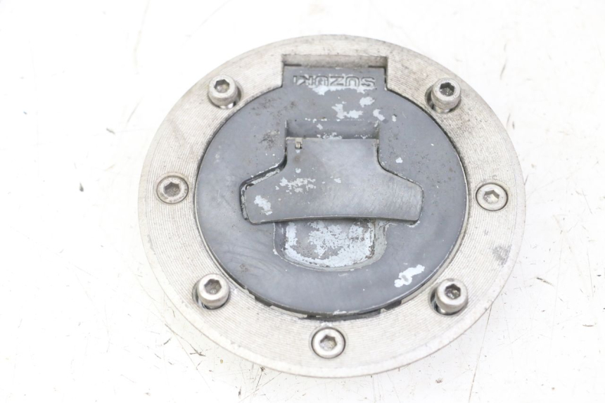 photo de BOUCHON RESERVOIR ESSENCE SUZUKI GS GSE 500 (2001 - 2003)