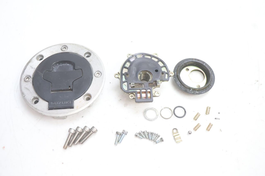photo de BOUCHON RESERVOIR ESSENCE SUZUKI GSF N BANDIT 1200 (2001 - 2005) - Vue principale