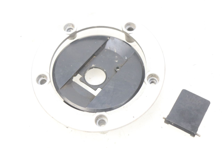 photo de BOUCHON RESERVOIR ESSENCE SUZUKI GSX-R GSXR 750 (2011 - 2016)
