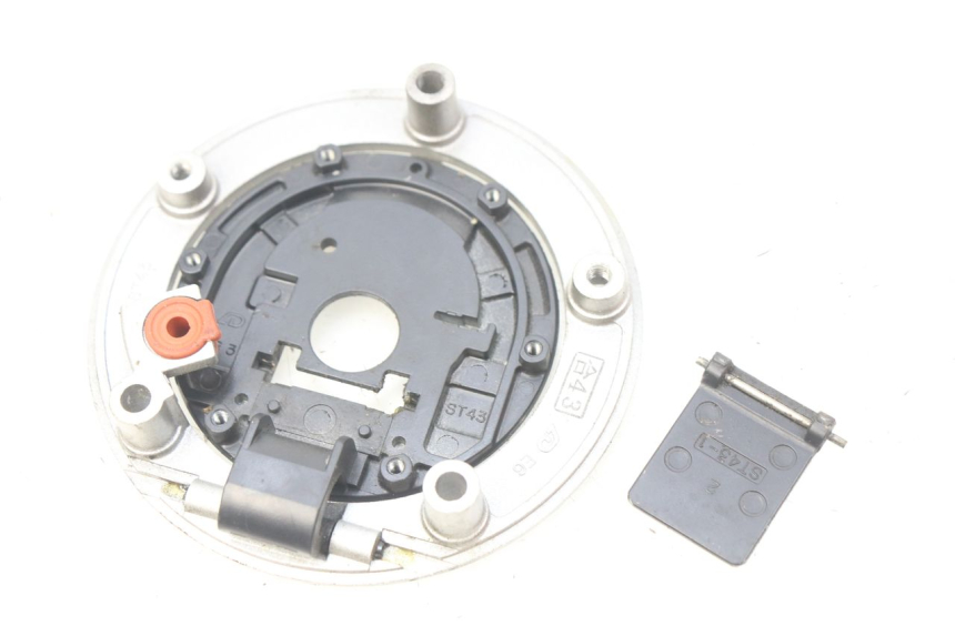 photo de BOUCHON RESERVOIR ESSENCE SUZUKI GSX-R GSXR 750 (2011 - 2016)