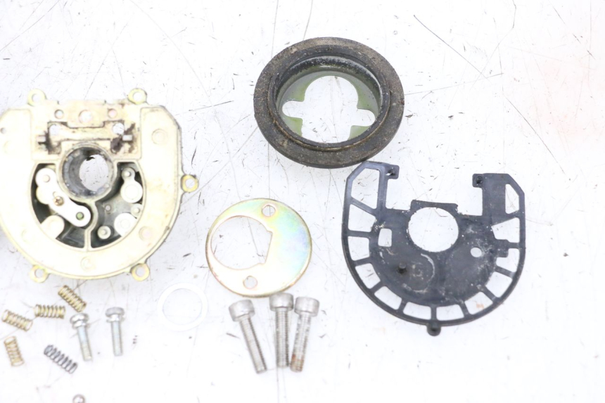 photo de BOUCHON RESERVOIR ESSENCE SUZUKI GSXR GSX-R 1000 (2003 - 2004) - Vue produit