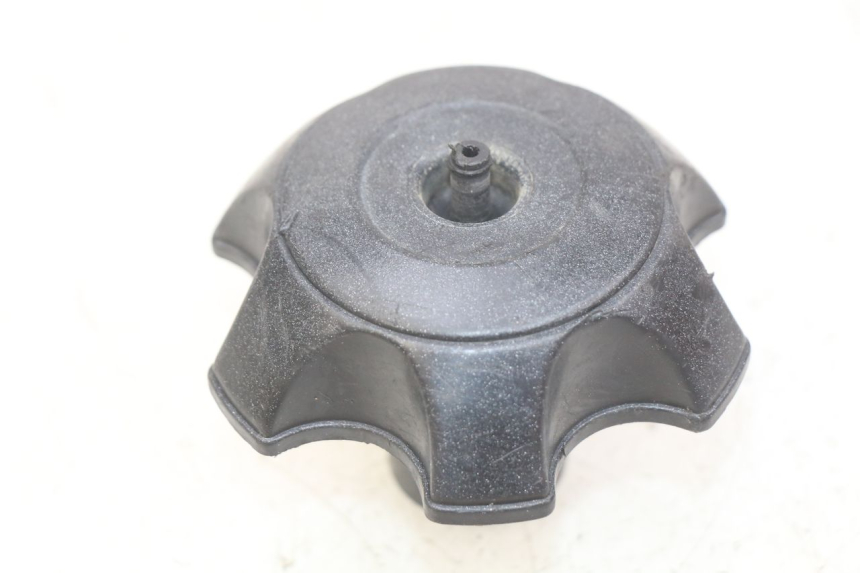 photo de BOUCHON RESERVOIR ESSENCE HONDA CR 125 (1995 - 1997)