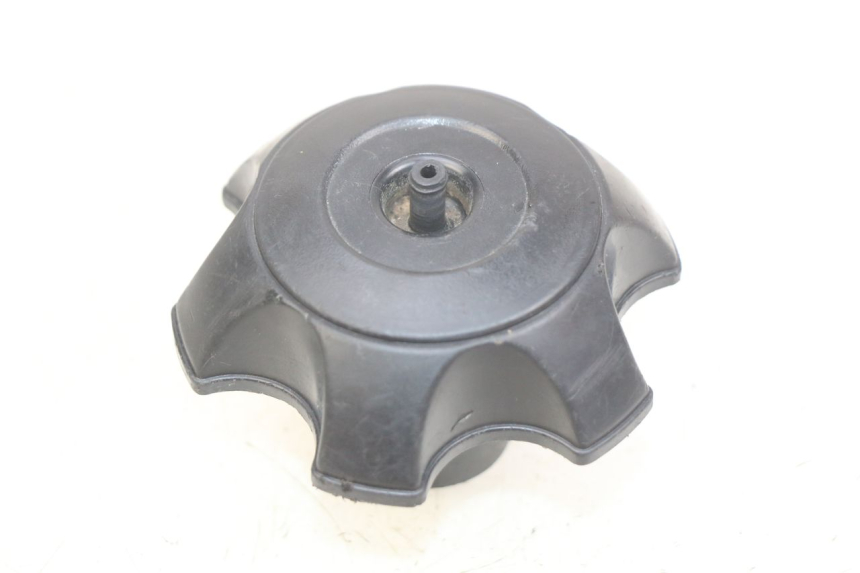 photo de BOUCHON RESERVOIR ESSENCE HONDA CR 80 (2001 - 2003)