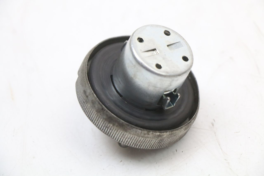 photo de BOUCHON RESERVOIR ESSENCE HONDA PCX (JF28) 125 (2009 - 2011)