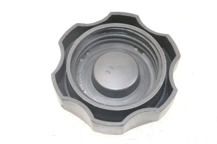 photo de BOUCHON RESERVOIR ESSENCE HYTRACK ST 170 (2020 - 2024)