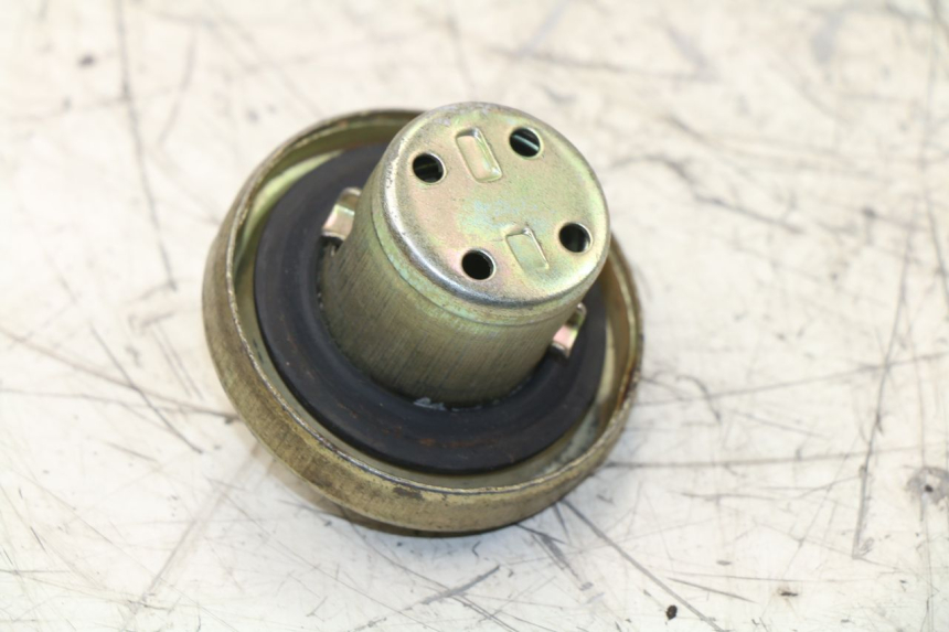 photo de BOUCHON RESERVOIR ESSENCE REVATTO IMPERATOR 125 (2007 - 2015)