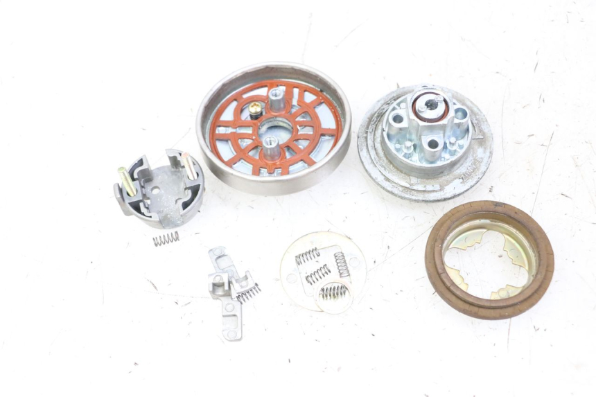 photo de BOUCHON RESERVOIR ESSENCE KEEWAY K-LIGHT KLIGHT 125 (2018 - 2025)