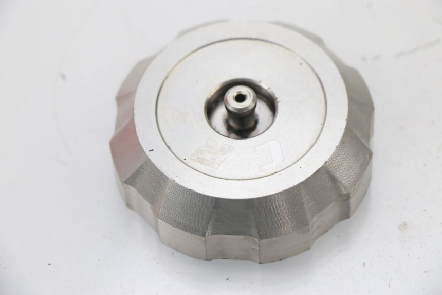 photo de BOUCHON RESERVOIR ESSENCE KAWASAKI KX 65 (2000 - 2019)
