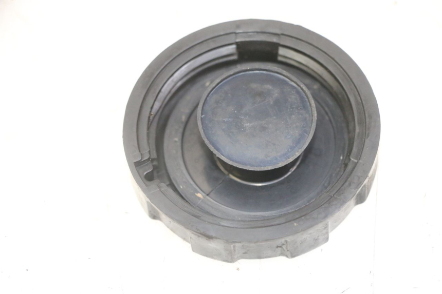 photo de BOUCHON RESERVOIR ESSENCE PEUGEOT KISBEE 2T 50 (2018 - 2022)