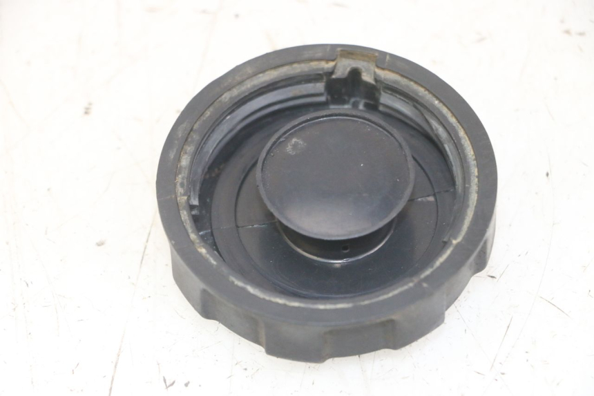 photo de BOUCHON RESERVOIR ESSENCE PEUGEOT KISBEE 4T 50 (2018 - 2022)