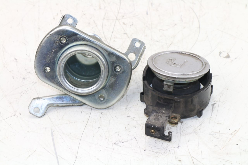 photo de BOUCHON RESERVOIR ESSENCE KYMCO GRAND DINK 125 (2008 - 2014)