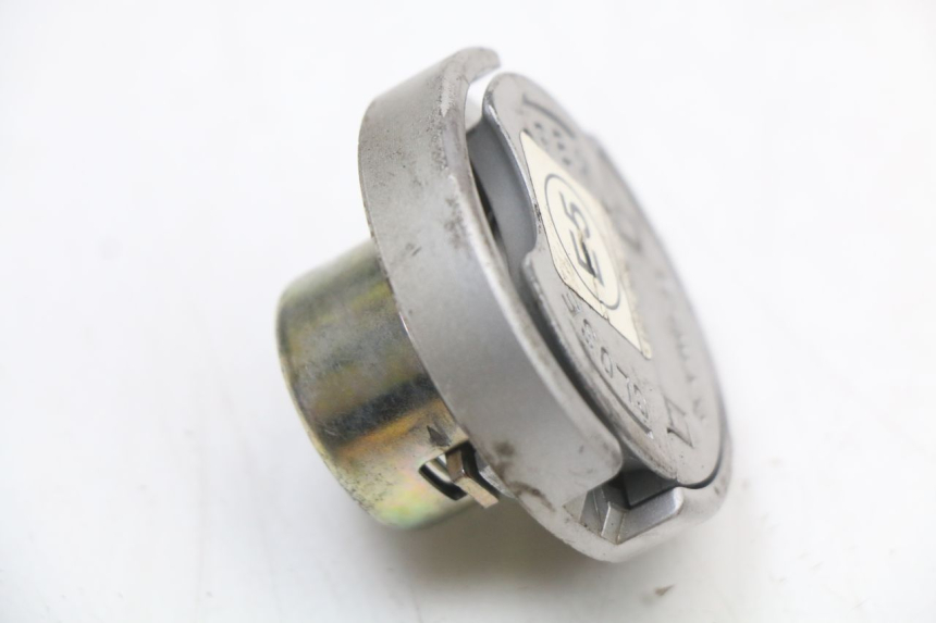 photo de BOUCHON RESERVOIR ESSENCE KYMCO SUPER 8 4T 50 (2021 - 2024)