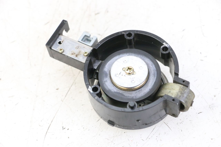 photo de BOUCHON RESERVOIR ESSENCE KYMCO XCITING 500 (2007 - 2010)