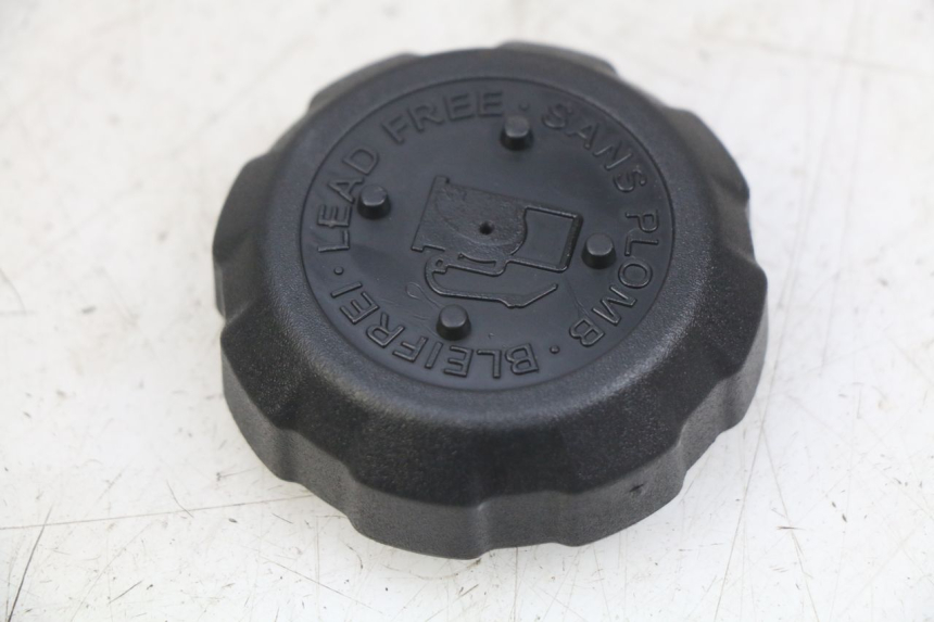 photo de BOUCHON RESERVOIR ESSENCE PEUGEOT LUDIX 50 (2005 - 2007)
