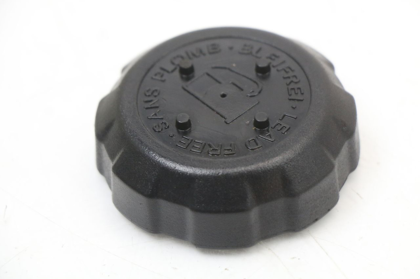 photo de BOUCHON RESERVOIR ESSENCE PEUGEOT LUDIX 50 (2008 - 2017)