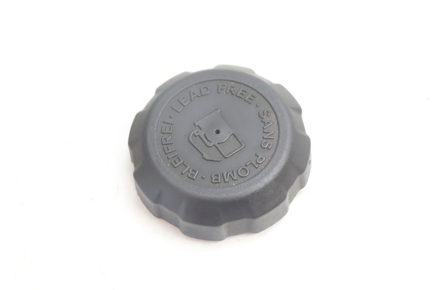 photo de BOUCHON RESERVOIR ESSENCE PEUGEOT LUDIX ONE 14P 50 (2004 - 2013) - Détail de la pièce