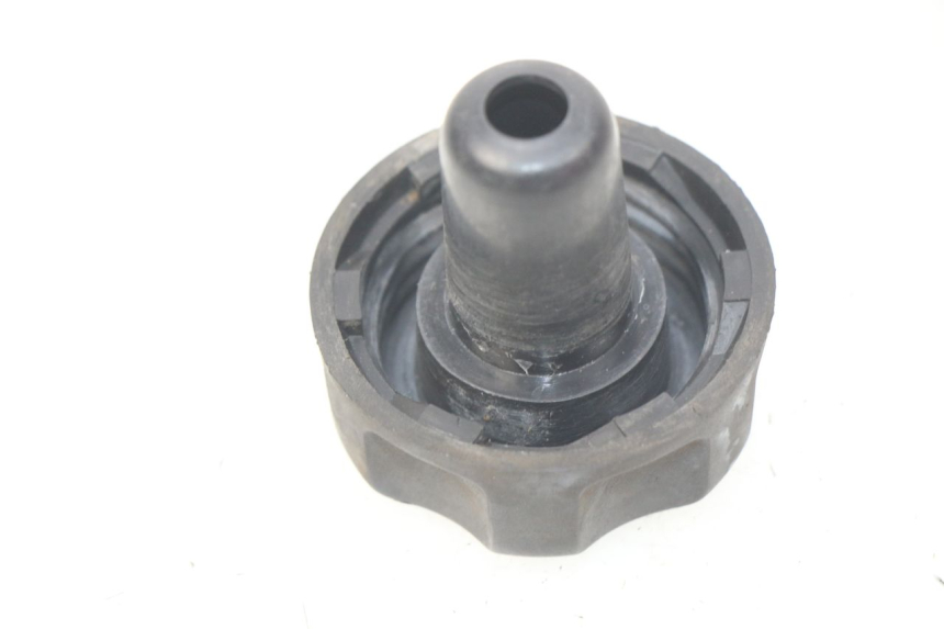photo de BOUCHON RESERVOIR ESSENCE MBK FLIPPER 50 (2004 - 2012)