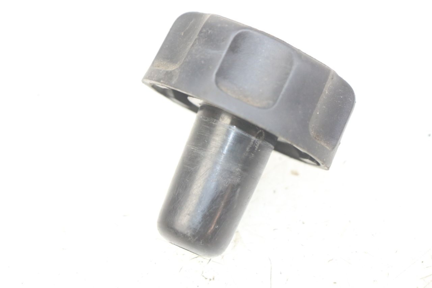 photo de BOUCHON RESERVOIR ESSENCE MBK FLIPPER 50 (2004 - 2012)