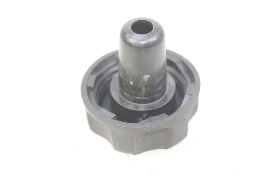 photo de BOUCHON RESERVOIR ESSENCE MBK FLIPPER 50 (2004 - 2012)