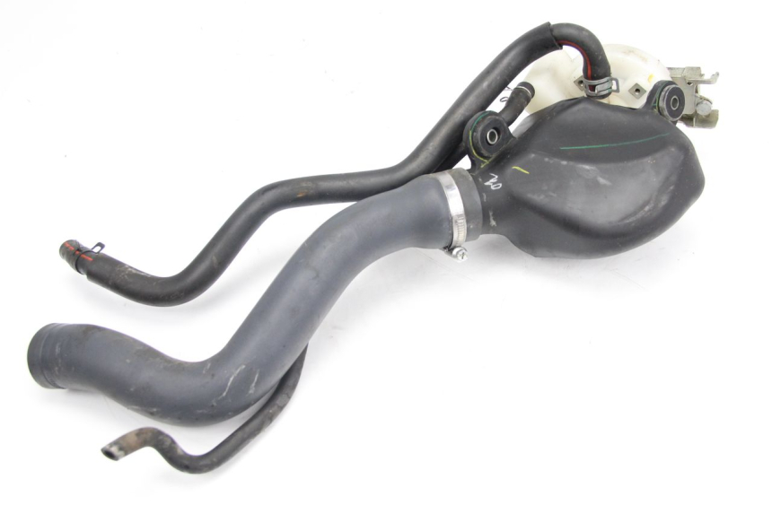 photo de BOUCHON RESERVOIR ESSENCE MBK FLIPPER 115 (2013 - 2017)