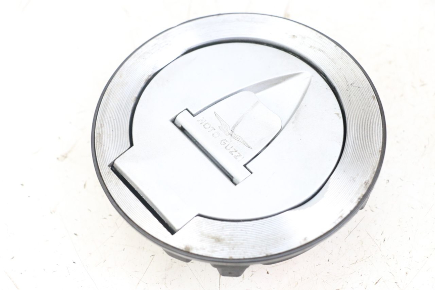 photo de BOUCHON RESERVOIR ESSENCE MOTO GUZZI NORGE 8V GT 1200 (2011 - 2016)