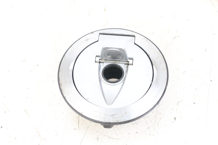 photo de BOUCHON RESERVOIR ESSENCE MOTO GUZZI NORGE 8V GT 1200 (2011 - 2016)